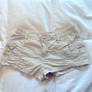 woman’s cargo shorts